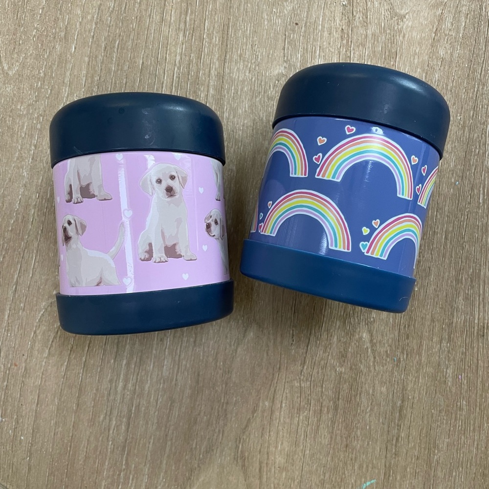 S/2 pottery barn kids got/cold food containers.